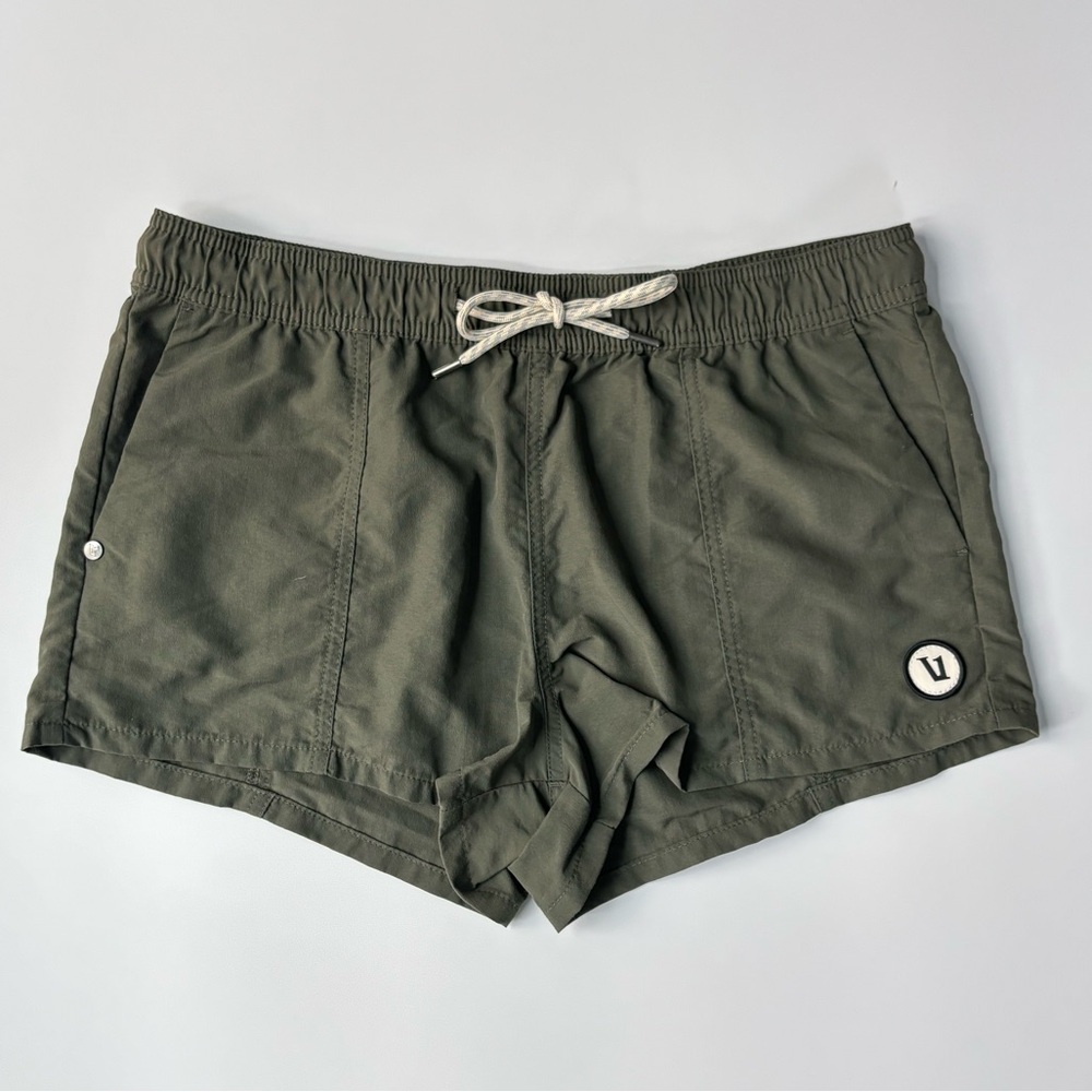 VUORI Women’s Sunwashed Shorts, Green Sz S